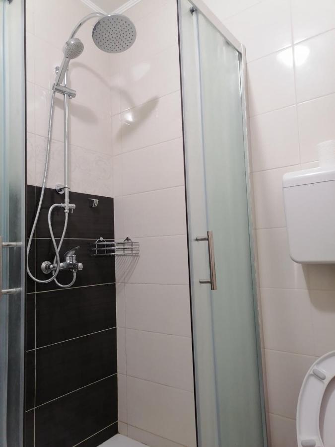 Paris Apartment -Free Private Parking Újvidék Kültér fotó