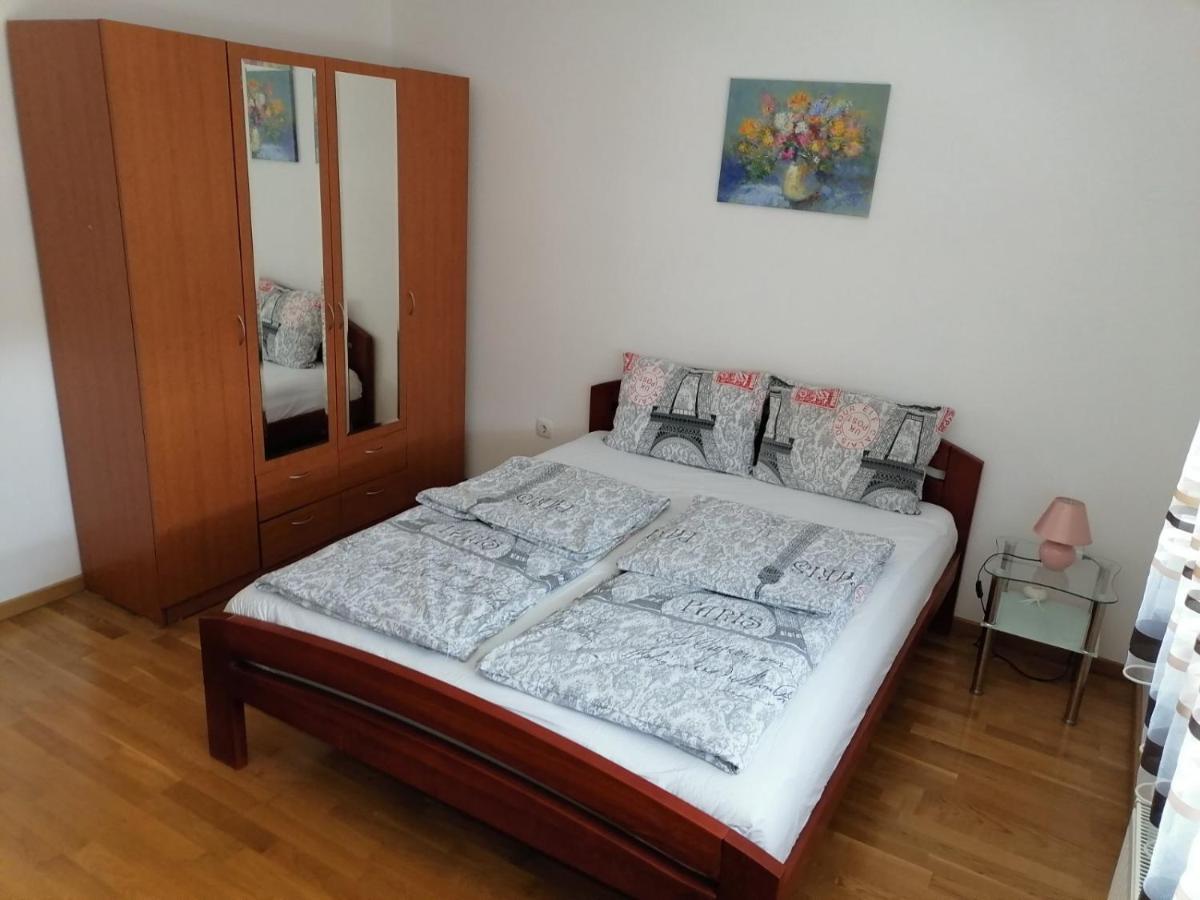 Paris Apartment -Free Private Parking Újvidék Kültér fotó