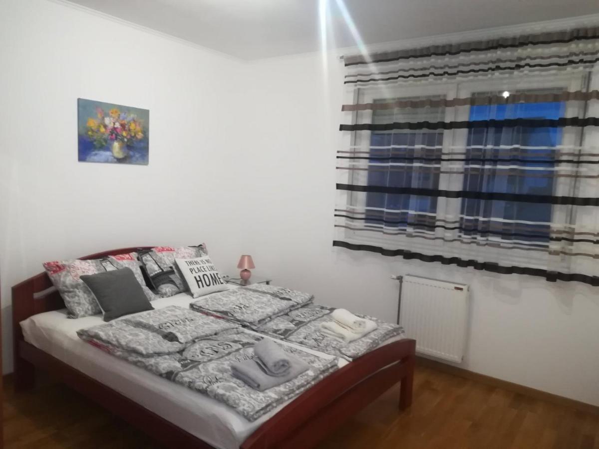 Paris Apartment -Free Private Parking Újvidék Kültér fotó